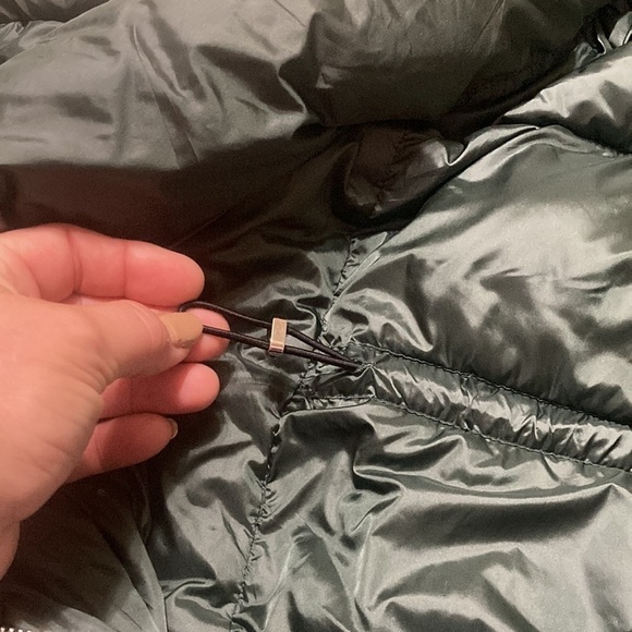 Dark green hooded zip front puffer coat size S - Picture 11 of 11